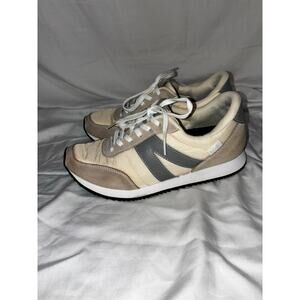 Kizik hands free slip on sneakers - fit like size 7